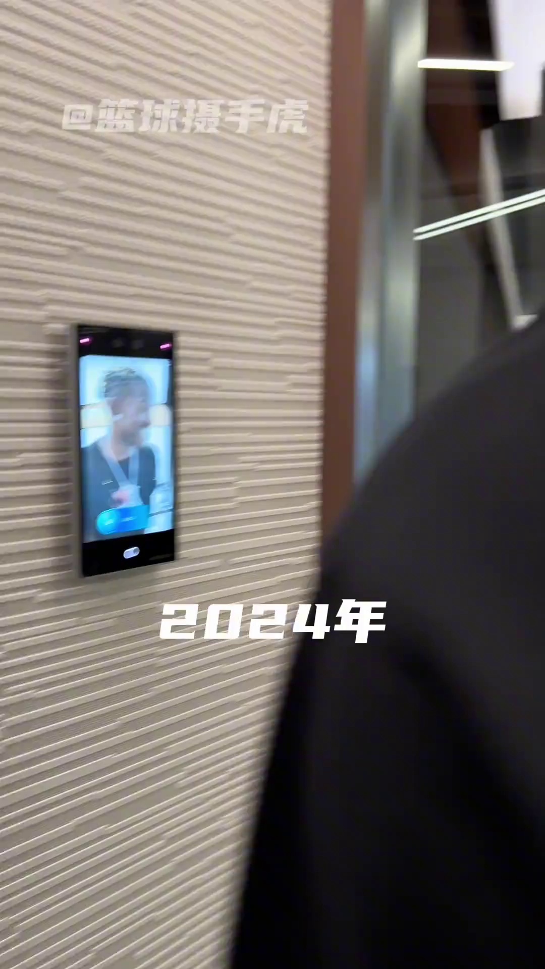 video-poster