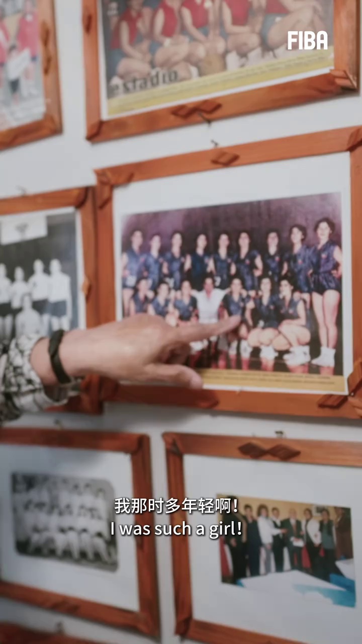 video-poster