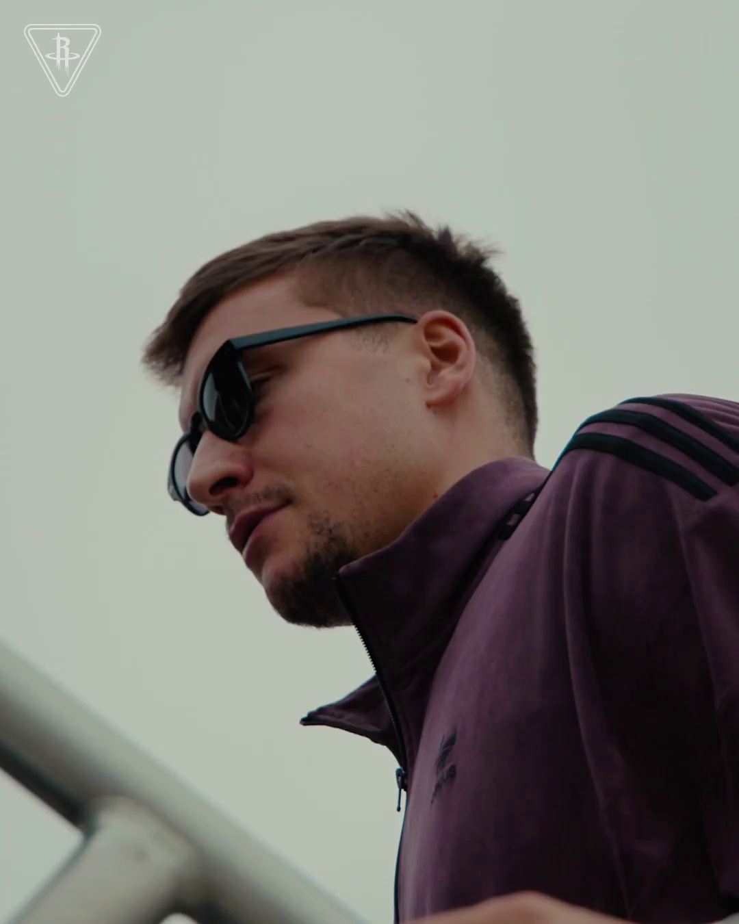 video-poster
