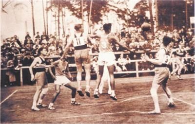 话]新中国篮球开山鼻祖牟作云,CBA冠军奖杯以