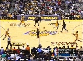 【话题团】2001年总决赛G1,湖人是这样防守艾