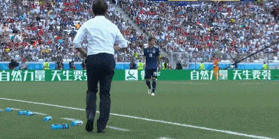 贝德纳雷克破门,日本0-1不敌波兰涉险晋级