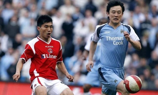 02国足竟然有8个可以踢欧洲五大联赛的球员,回