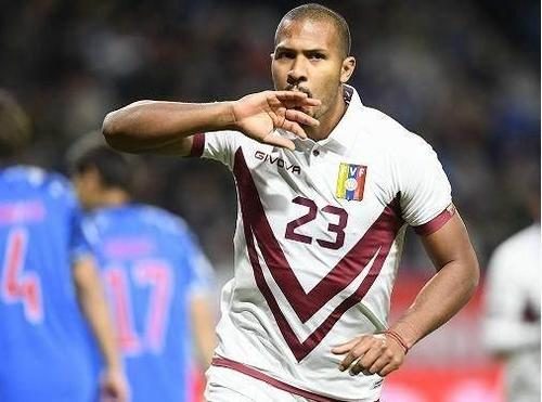 日本全场1-4落后委内瑞拉,是不是吹过头了?