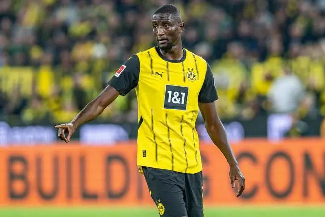 Guirassy celebrando