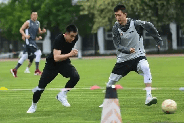 唯独浙江东阳光队能克制辽宁男篮，是因为以其人之道还治其人之身