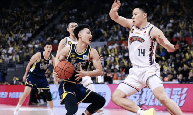 CBA今晚焦点对决前瞻：粤沪卡位战，伤病变量定胜负？