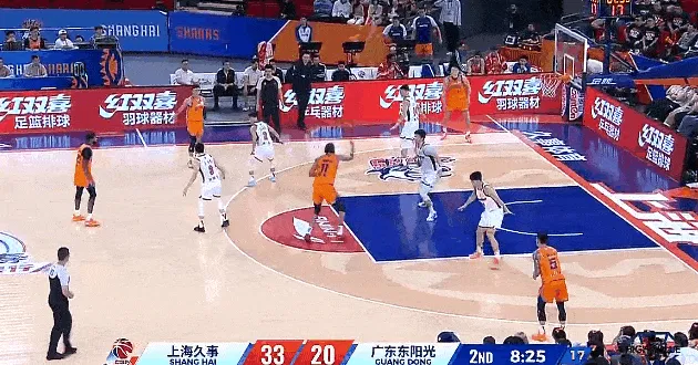 焦泊乔