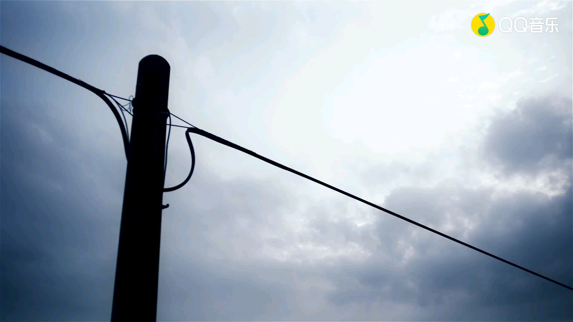 video-poster