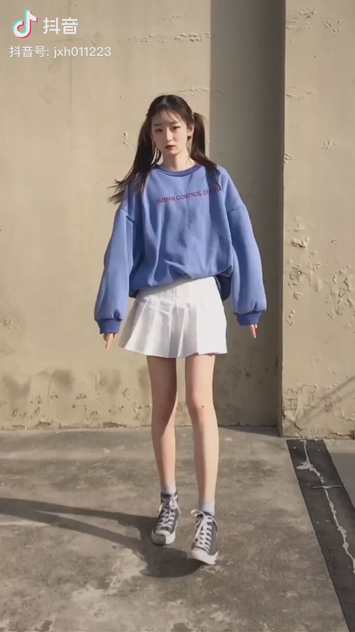 video-poster