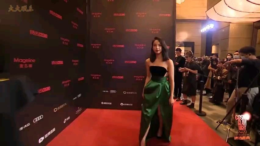 video-poster