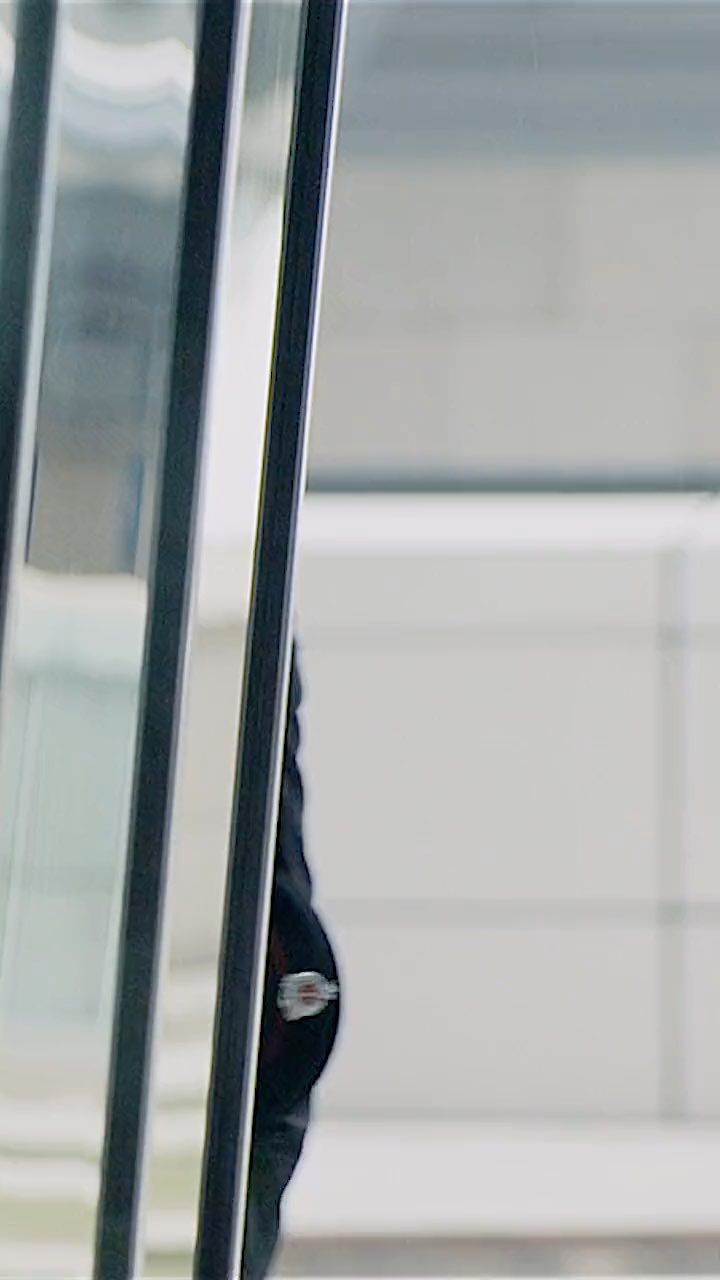 video-poster