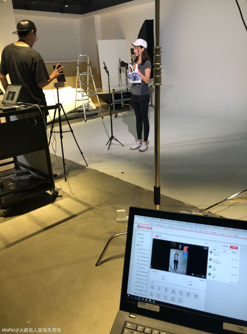 终于轮到我了,虎扑路人王女主播姜姜到我司直