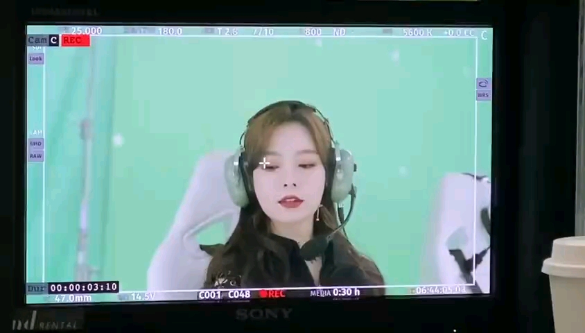 video-poster