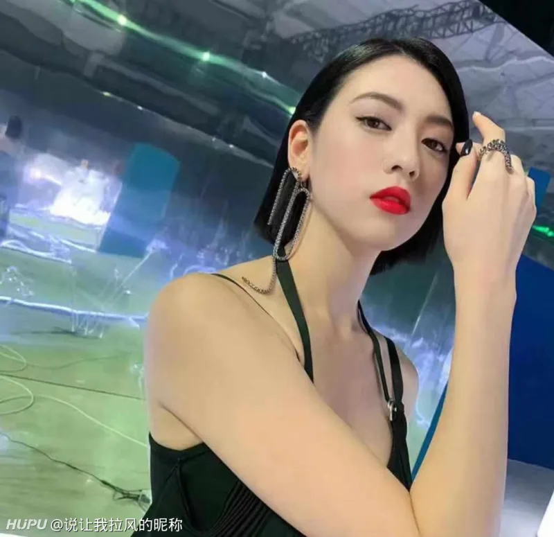 不懂就问 女警原画是按照三吉彩花来的吗 英雄联盟 虎扑社区