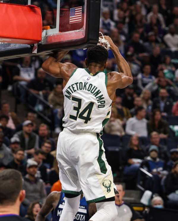 字母真不缺粉丝，网友别太拿自己当回事