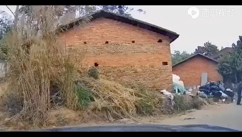 video-poster