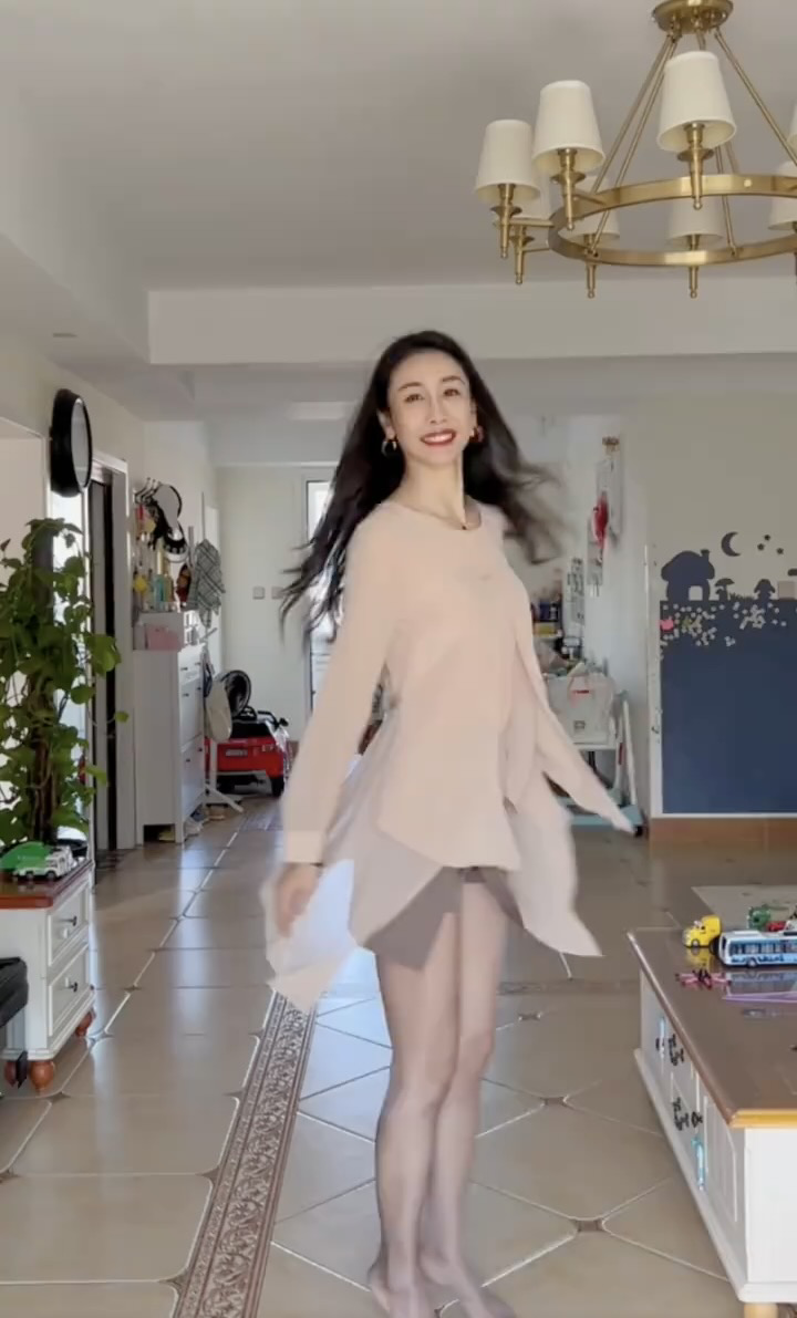 video-poster