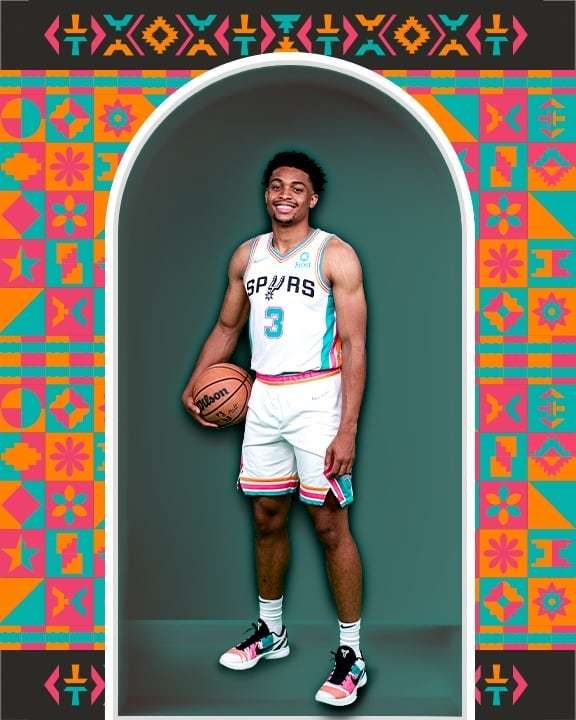 345组合 马刺最新城市版球衣定妆照 虎扑