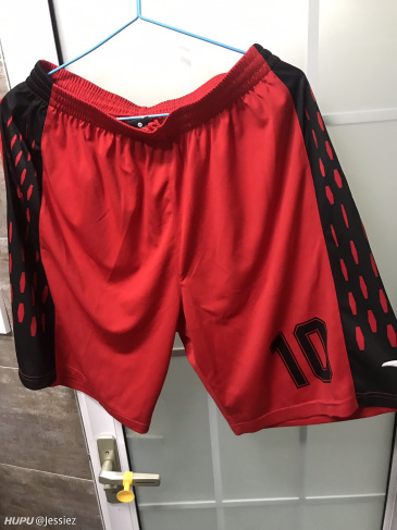 出点球衣 阿迪达斯 耐克 安德玛紧身衣 紧身裤