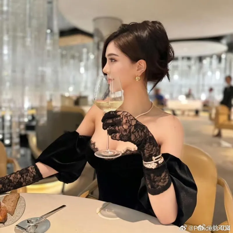 这才是真正的名媛吧