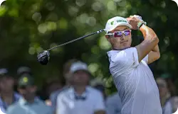 高尔夫PGA锦标赛首轮：舍弗勒并列领先，李昊桐并列第49
