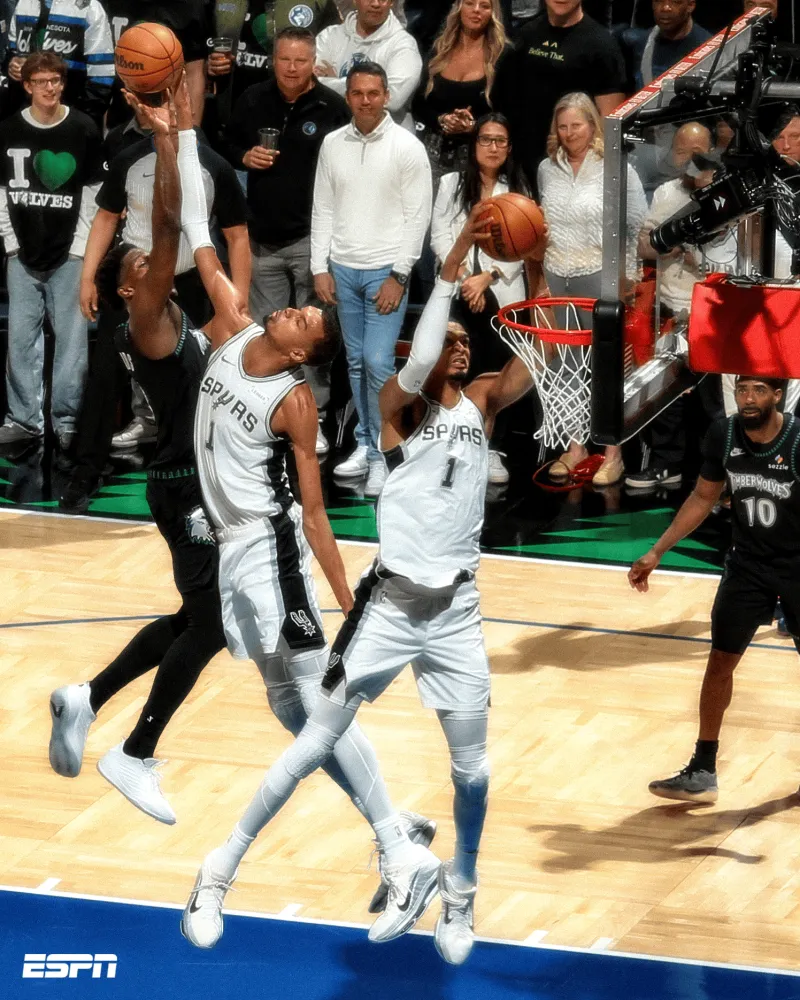 流言板]ESPN晒出文班亚马扣篮盖帽合成照：文班亚马统治攻防两端