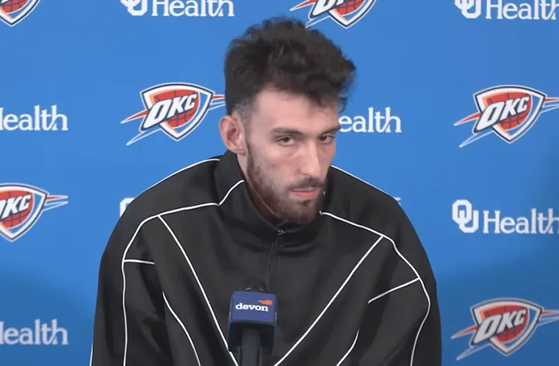 霍姆格伦：马刺打法很独特，不能用常规方式应对