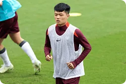 杨希vs日本全场数据：传球成功率63.2%，抢断2解围3拦截1