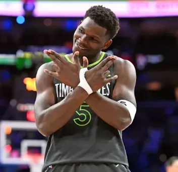 馬卡：維尼修斯進攻影響力拉滿，防守執行力達標，投入度隊內頂尖