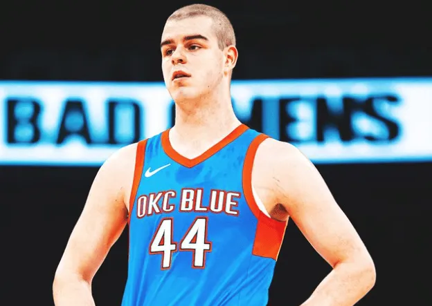 [流言板]馬丁：安東尼當年都被禁了15場，斯圖爾特肯定會被頂格處罰