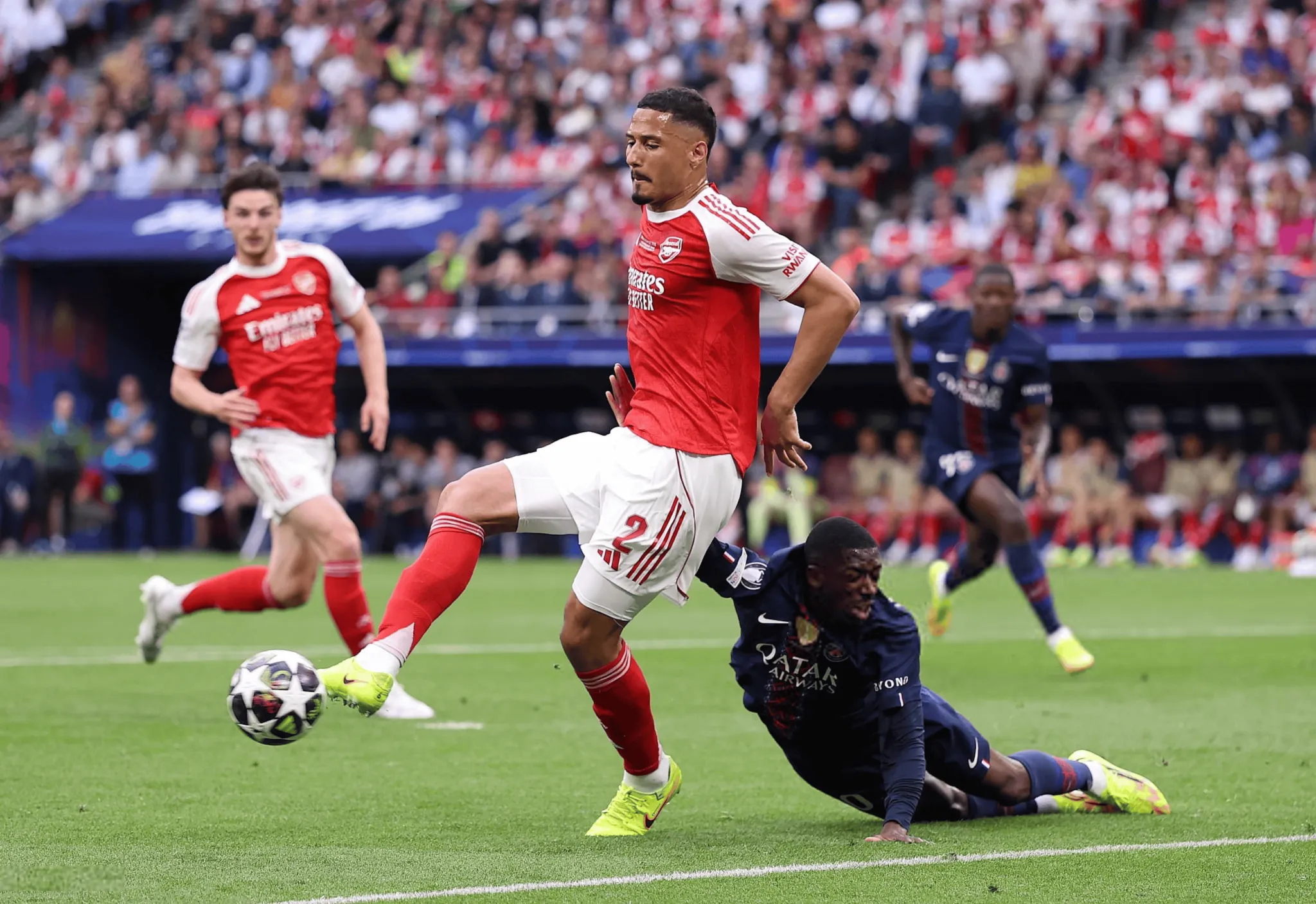 巴黎0-1阿森纳半场数据：射门6-2，良机0-1，角球4-0