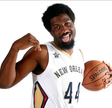 斯帕萊蒂執(zhí)教球隊(duì)近7次參加歐冠淘汰賽，其中6次被淘汰