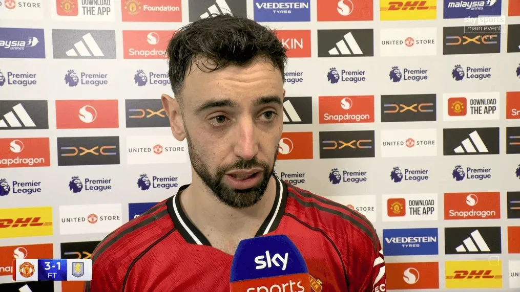 老隊友拍定妝照??趙睿公主抱徐杰 隨后還將徐中鋒背起