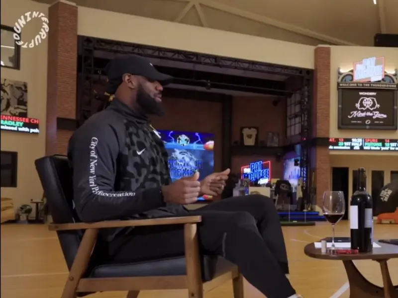 徐靜雨：詹姆斯為球隊做出了巨大犧牲 東契奇&里夫斯打得更加自如