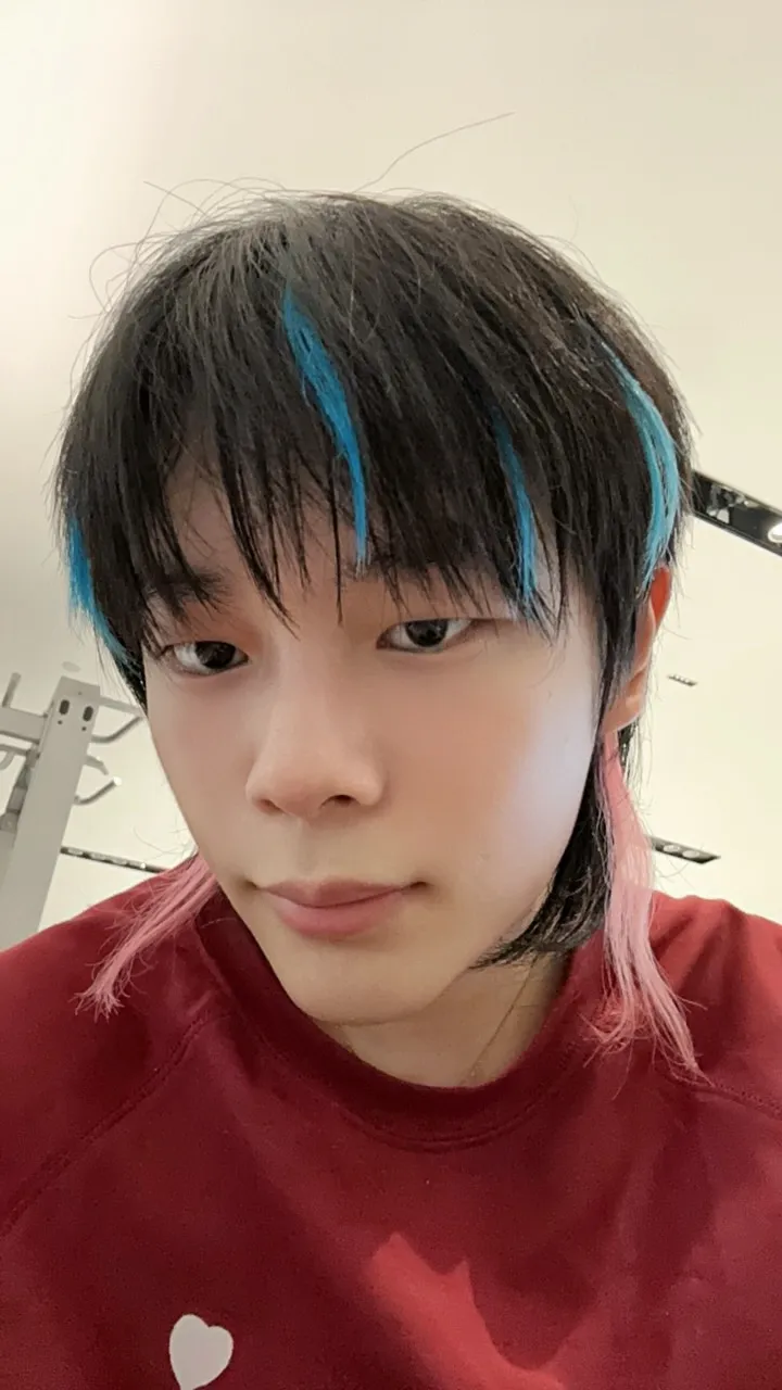 [流言板]钟意发布健身照并配文：成都最后一练