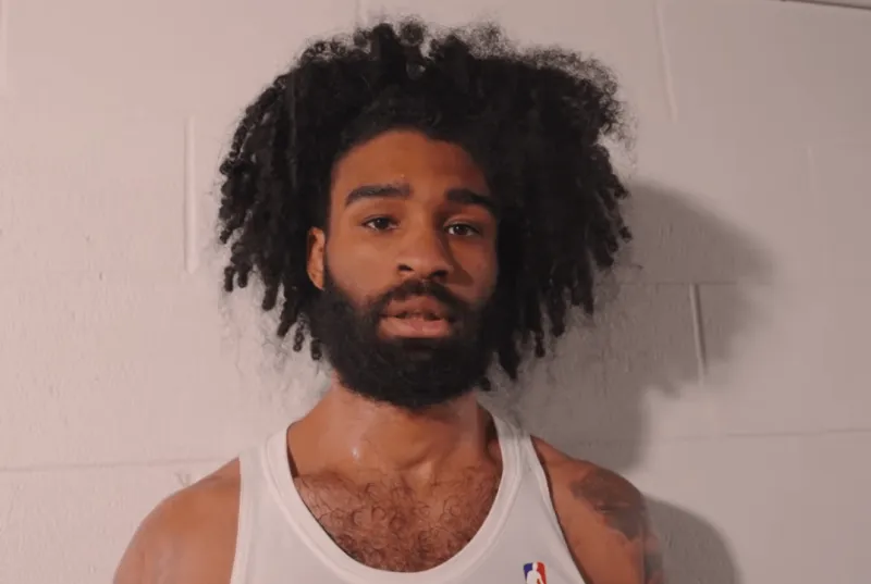 OD:并不是donk把綠龍帶成了一線隊(duì),在donk加入前Hally已經(jīng)將綠龍從三線隊(duì)帶成一線隊(duì)