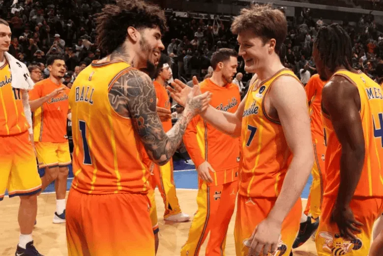 下個賽季的wbg會重組嗎？還是踢了order了事