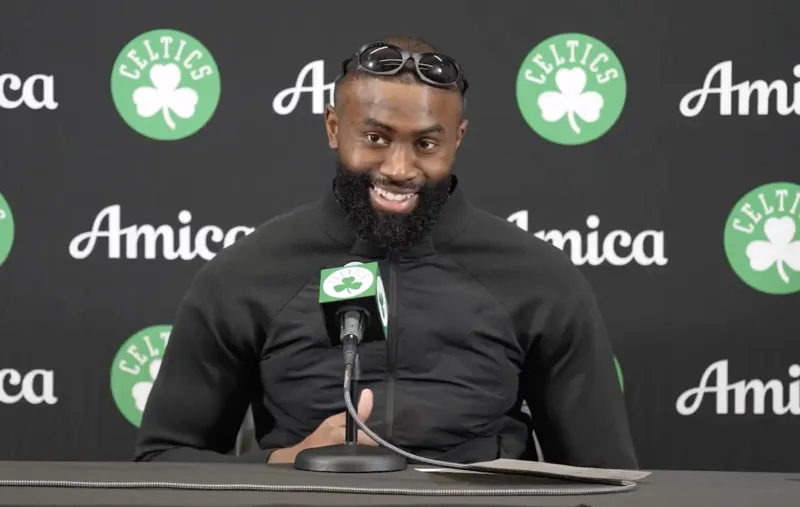 曼市雙雄爭安德森！記者：曼聯(lián)已完成前期工作，曼城仍在積極推進