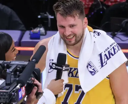 1億英鎊報價？曼聯(lián)鎖定卡塞米羅接班人，梅努迎理想搭檔