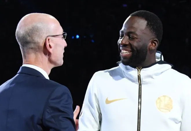 裁判扛下了所有，世體：爭議點球“幫助”皇馬掩蓋了對球員的批評