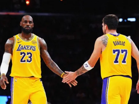 經典皇家比目魚??科貝記者：赫伊森本次具體傷情為比目魚肌損傷