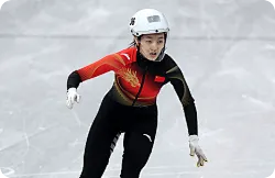 短道速滑女子500米1/4决赛：王欣然出现犯规无缘晋级