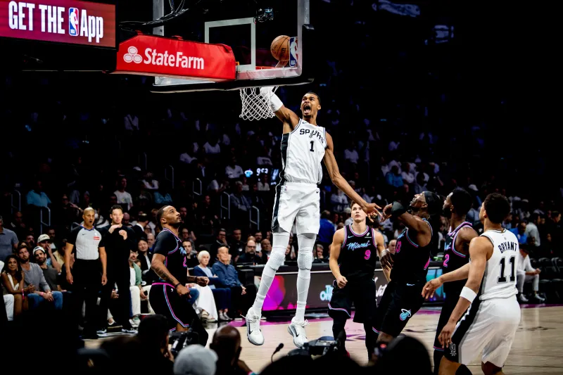 [流言板]美記：魔術一直在非常積極地嘗試得到阿德托昆博