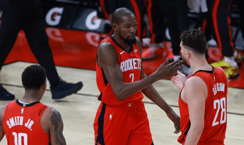 法媒：馬賽與球迷團體會面以緩解危機，高層、德澤爾比和球員參會