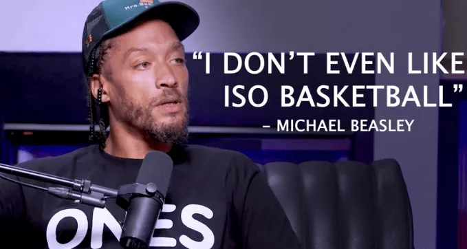 2025中國金球頒獎：17歲帥惟浩西裝革履，參與U17金童獎角逐