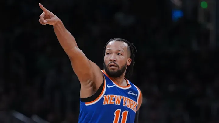 [流言板]科林斯崴腳后又犯滿下場，快船還剩1分鐘領先獨行俠2分