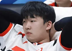 外网议naiyou被禁赛：眼看小奶油要C赢了，只能明演