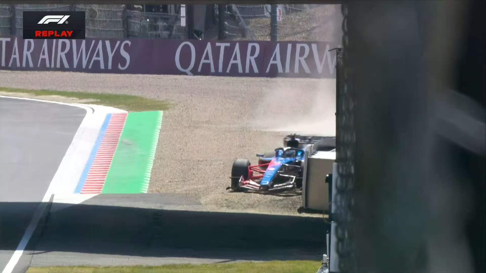 F1日本站FP1：阿尔本在9号弯冲入了砂石地