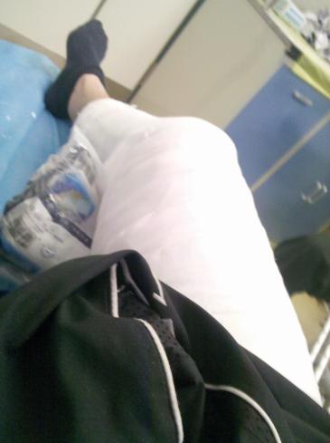 膝盖半月板加内侧副韧带损伤,适合什么篮球鞋